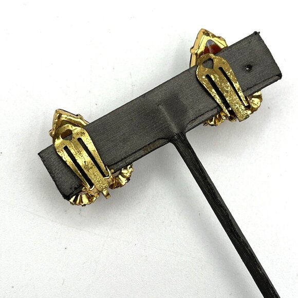 Vintage West Germany Earrings Lava Rock Peacock Glass Clip Earrings Gold Tone 1" - Picture 9 of 11